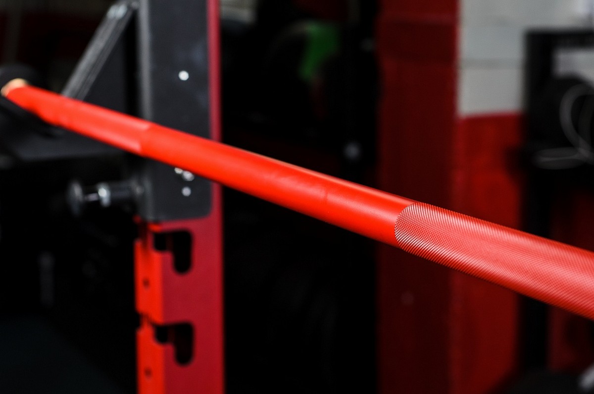 Гриф YouSteel Training Bar XF-20, 20 кг, длина 2200 мм, D28 мм, красный + хром 1200_795
