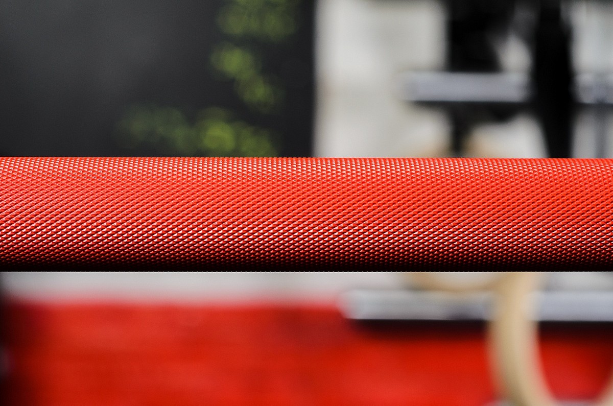 Гриф YouSteel Training Bar XF-20, 20 кг, длина 2200 мм, D28 мм, красный + хром 1200_795